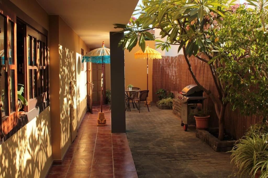 Casa Con Piscina En El Centro Villa Los Llanos De Aridane Exterior photo